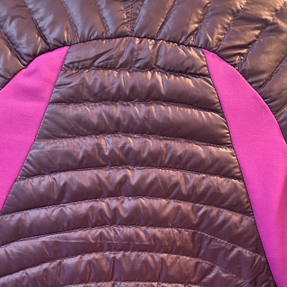 Eddie Bauer Women's Plum Puffer Jacket - Picture 7 of 8